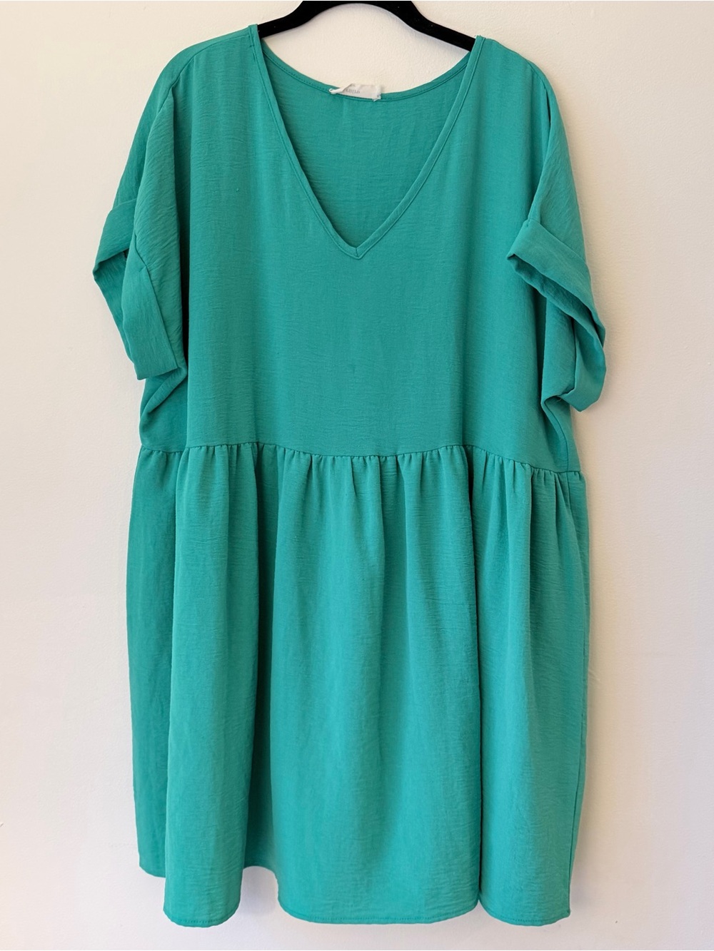 Chic Soul Kelly Green V-Neck Short Sleeve Mini Dress
